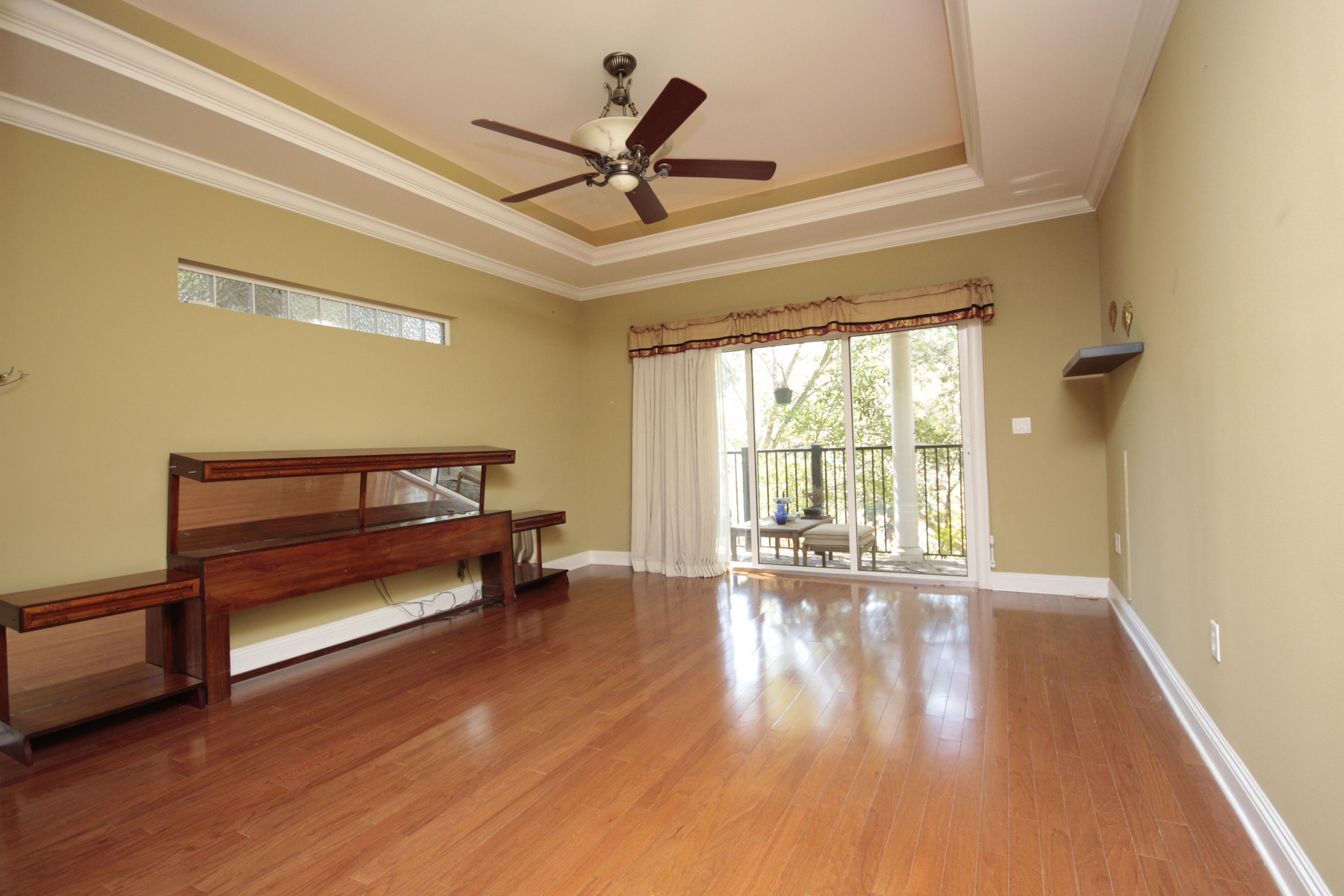 EAGLE RIDGE - Residential