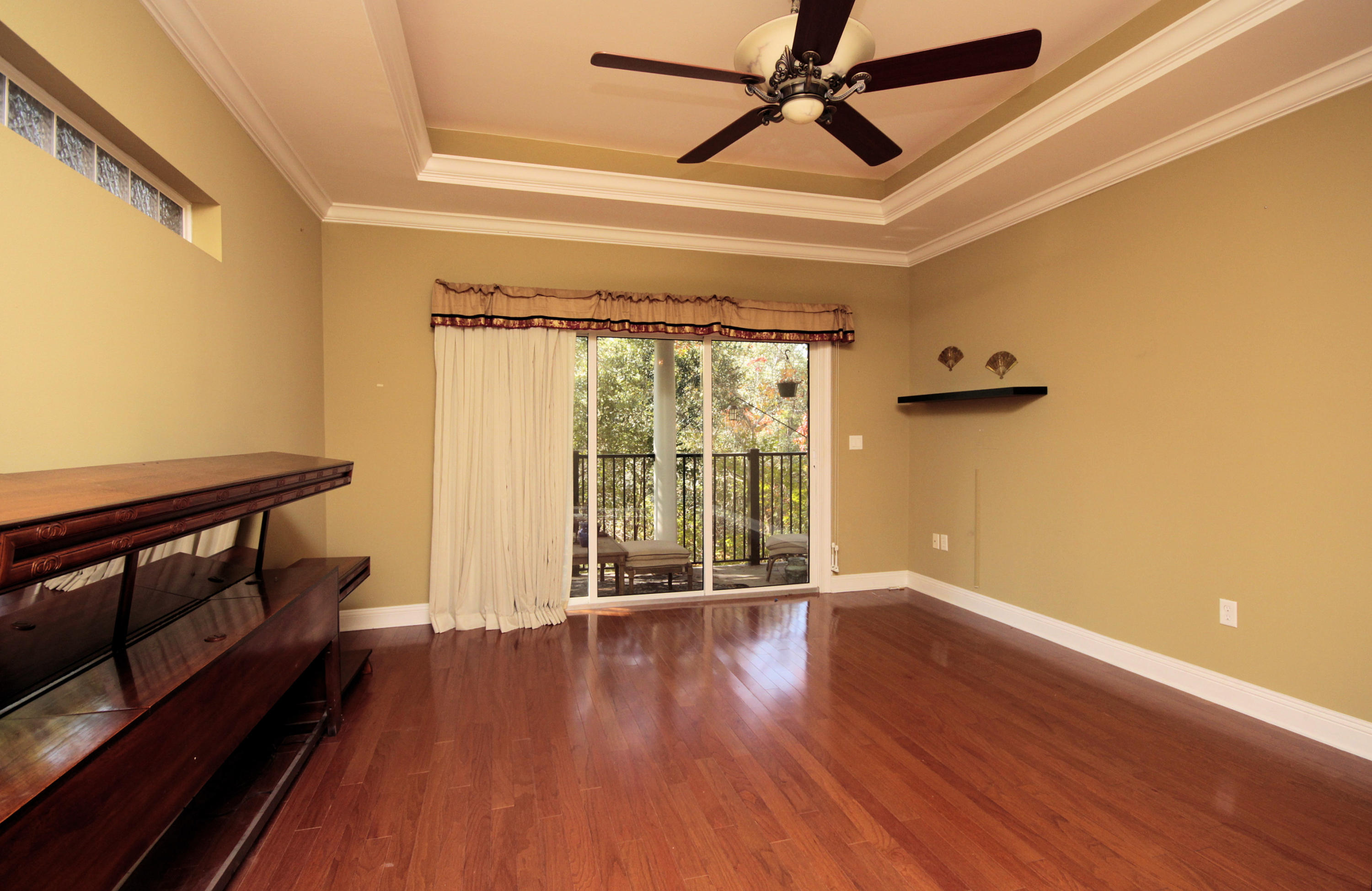 EAGLE RIDGE - Residential