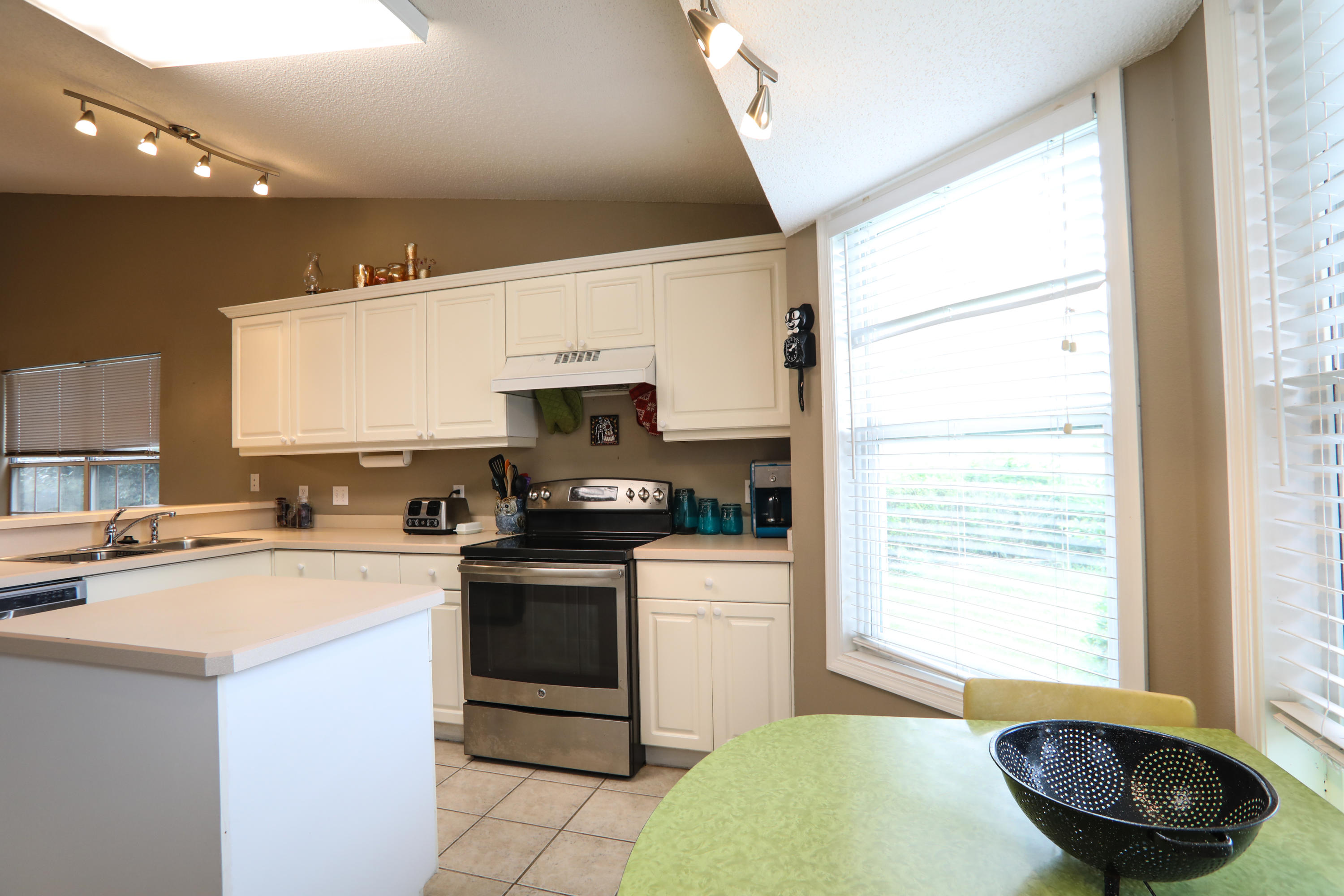 FALCON ESTATES PH 4 - Residential