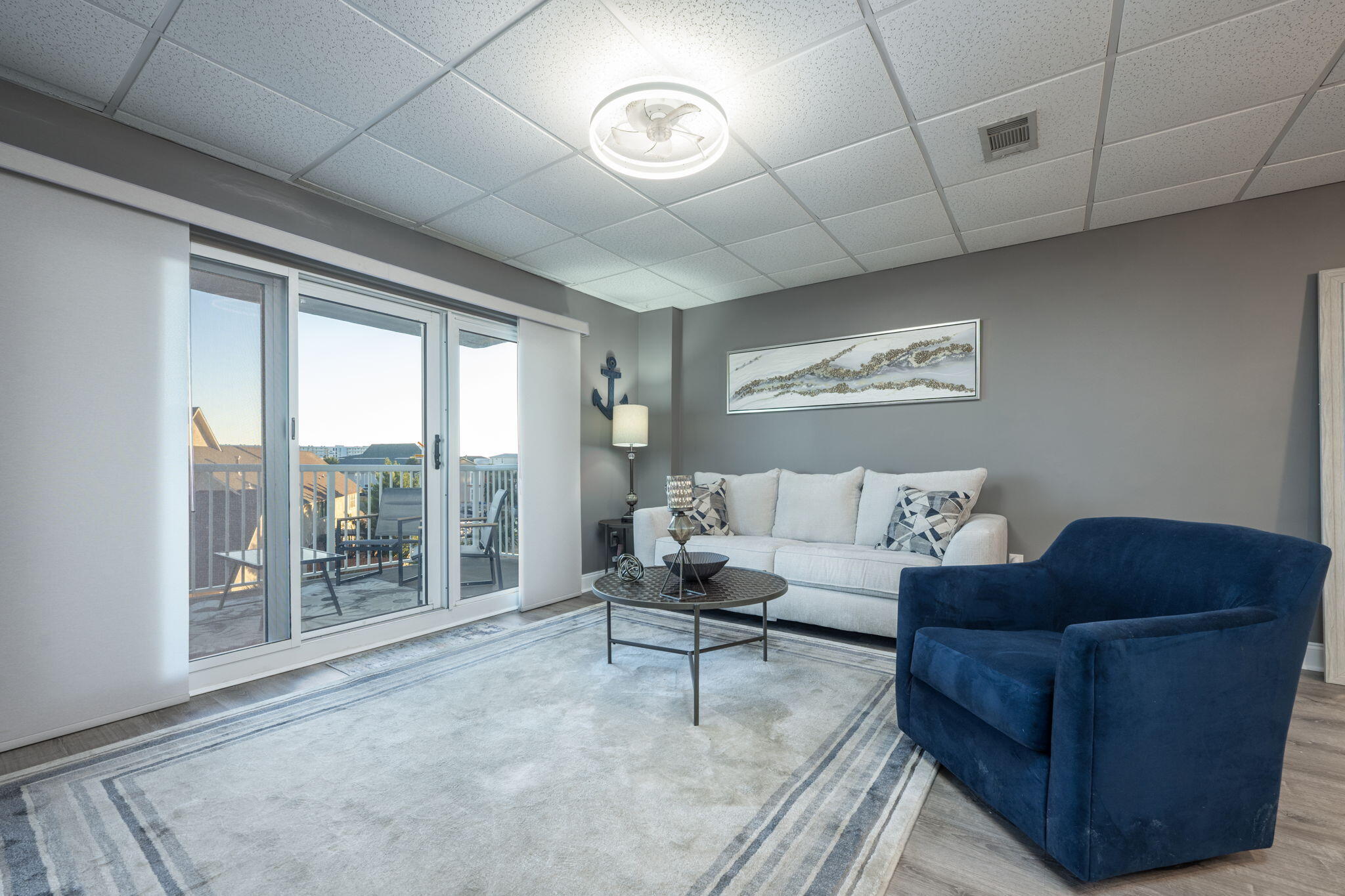 SUN KING TOWERS PH 1 - Residential Lease