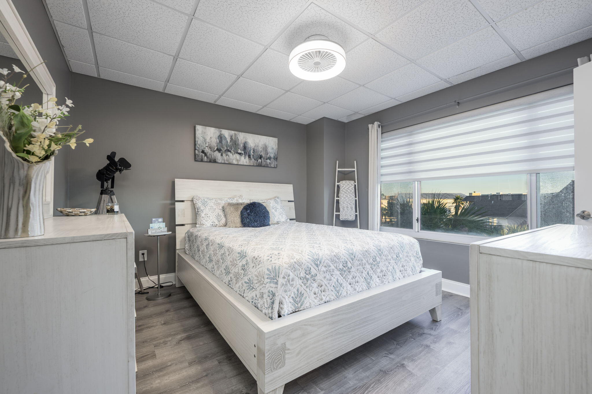 SUN KING TOWERS PH 1 - Residential Lease