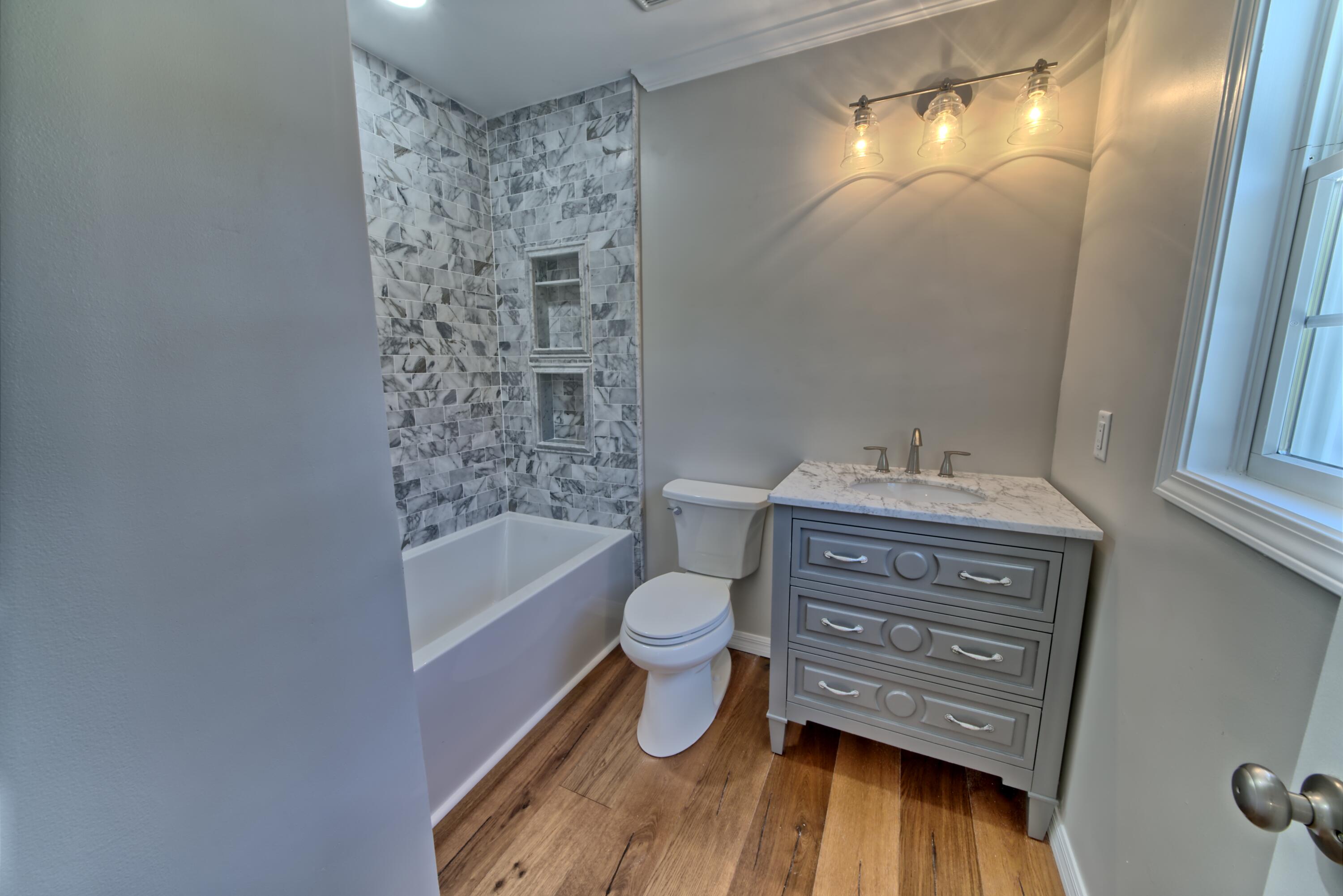 WHITES GULFVIEW ESTATES 2ND ADDN - Residential