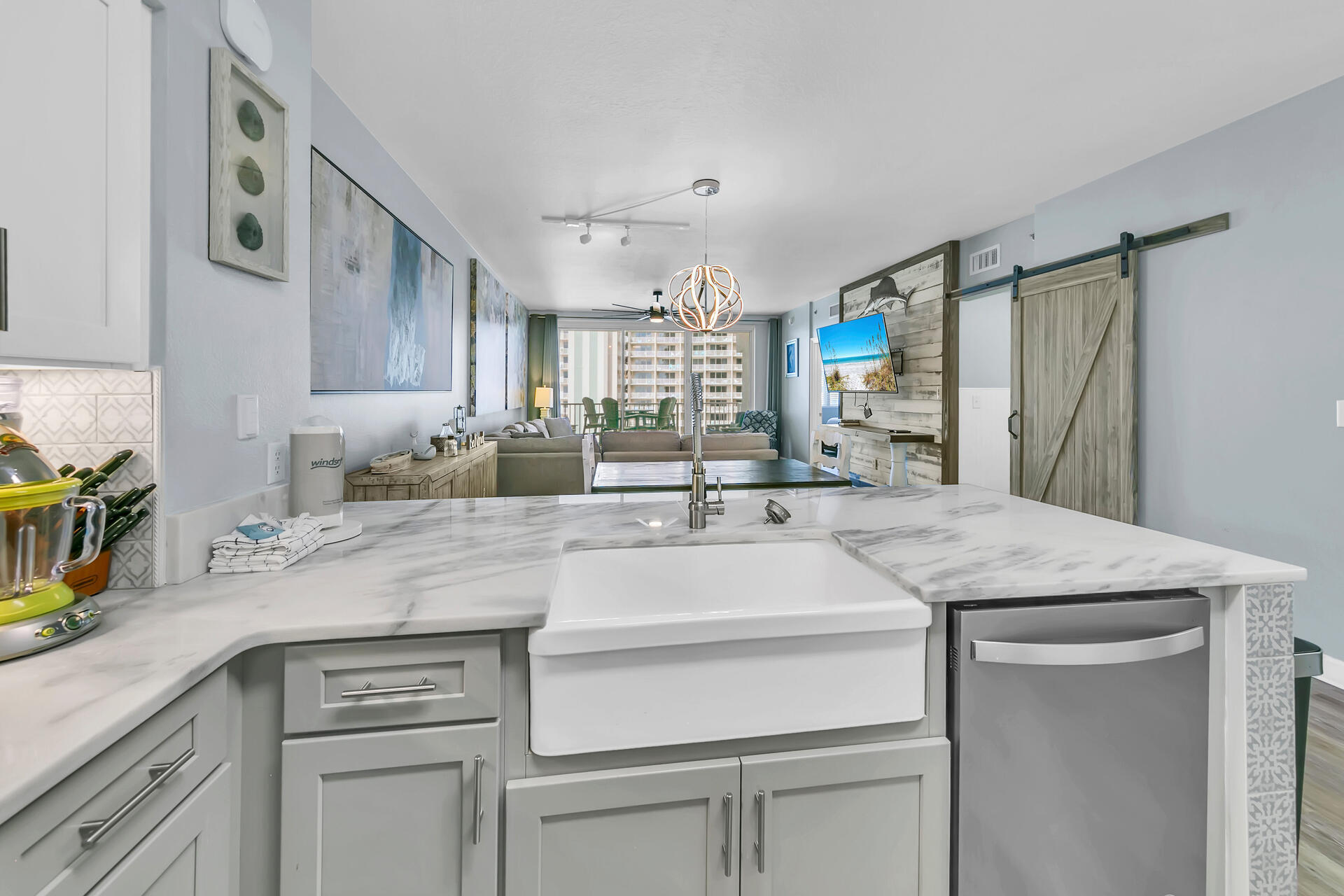 SHORES OF PANAMA - Residential