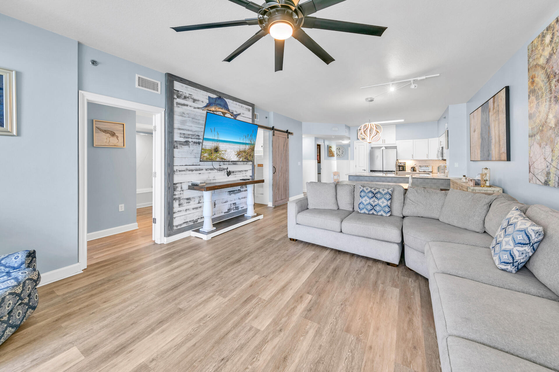 SHORES OF PANAMA - Residential