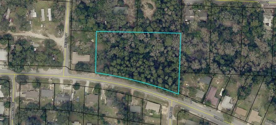 Beautiful almost 2.2 Acres in Niceville with great development opportunities.Seller accepting offers until NOON on 9/20/19. Submit Highest and Best.