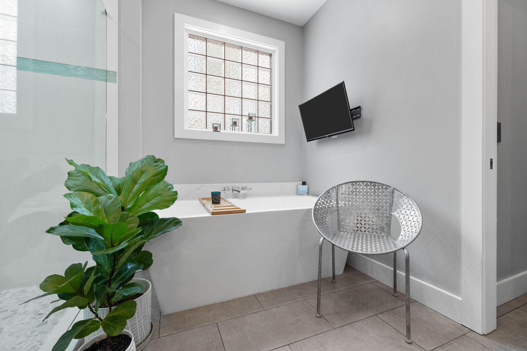 BAY MAGNOLIA - Residential