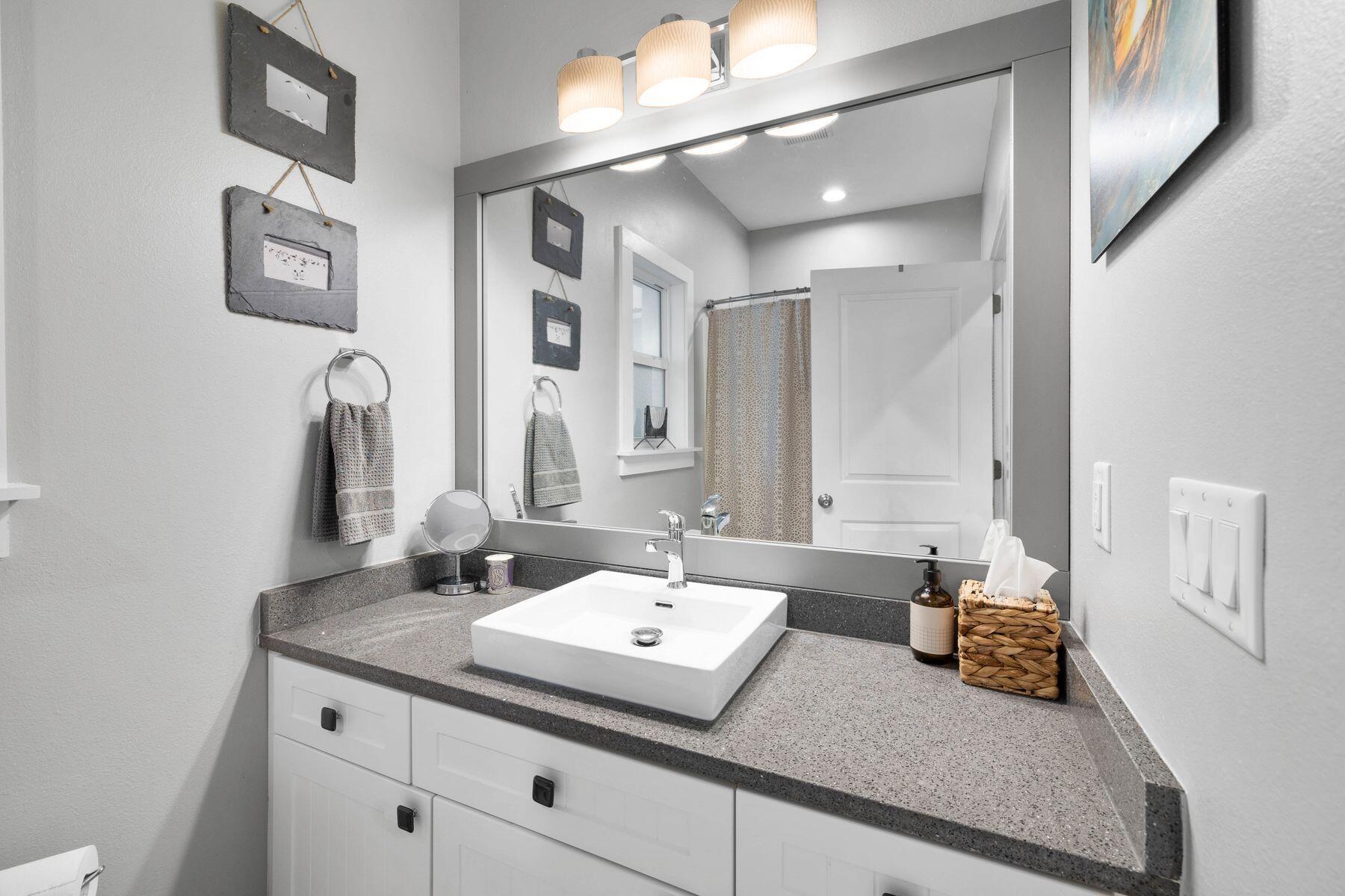 BAY MAGNOLIA - Residential