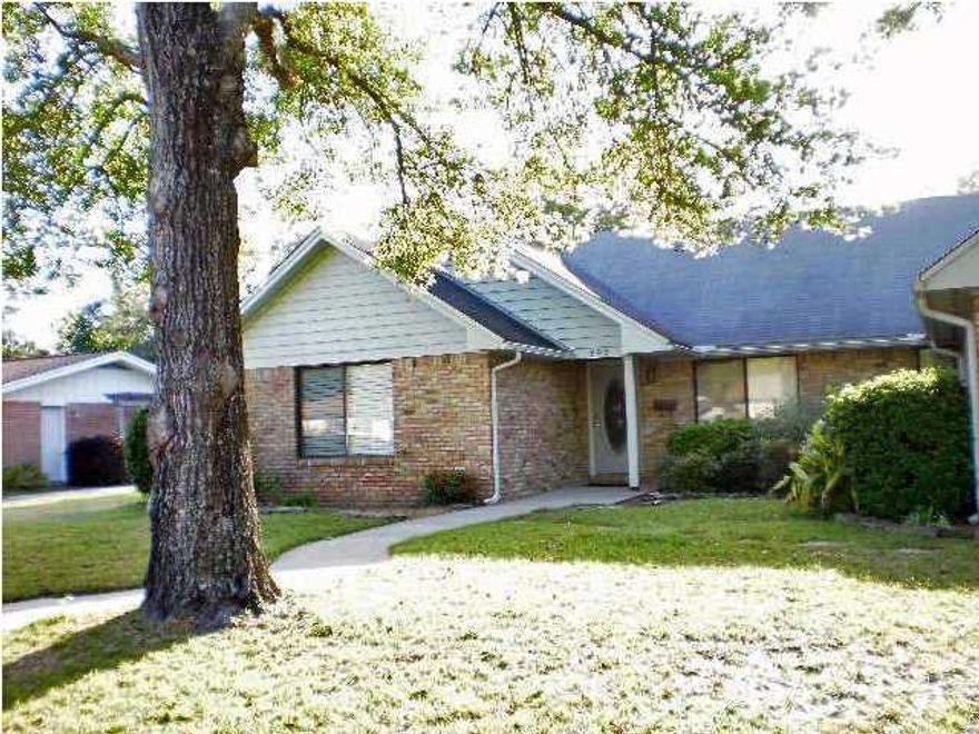 Waterfront views without the waterfront price. This lovely 3 bedroom home overlooks the bayou, and has a beautiful in ground pool. Split bedroom plan with two full baths, an eat-in kitchen and a dining room, living room and screened enclosed back patio. The living room looks out over the pool and the bayou, and features a large brick fireplace. One of the bedrooms has French Doors and would be ideal for an office/den. Interior laundry and a two car garage. Pool service is included in the rent. No Smoking Allowed!!