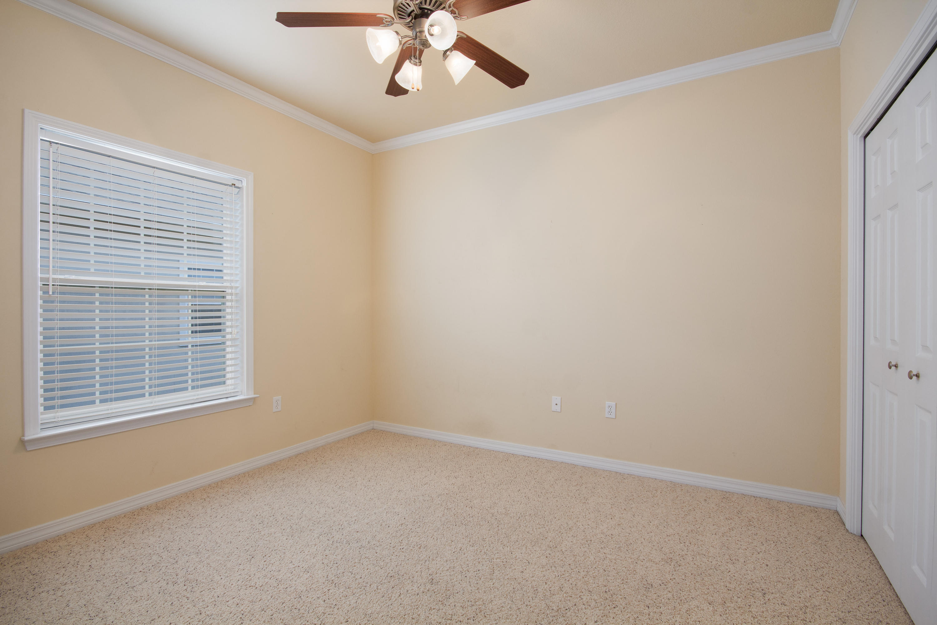 MERIDIAN SQUARE T/H - Residential