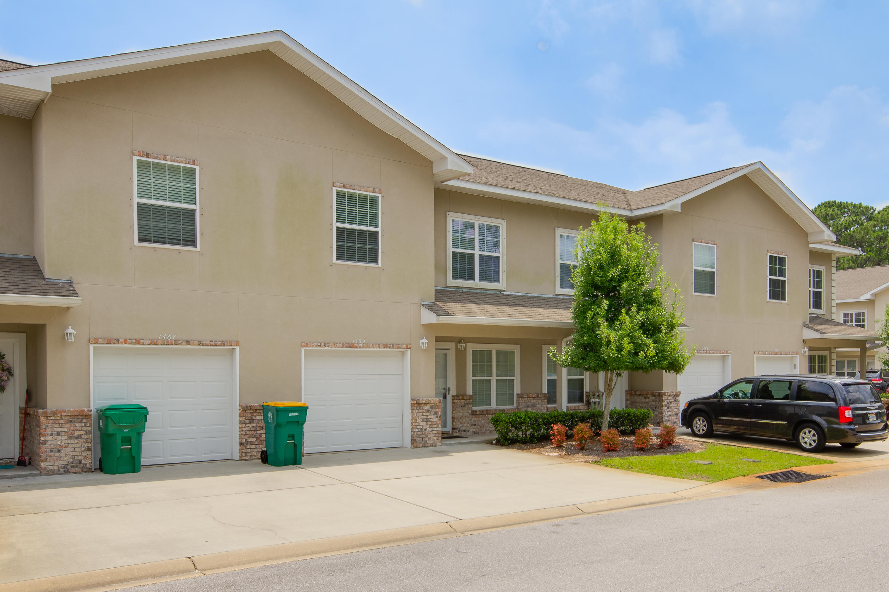 MERIDIAN SQUARE T/H - Residential