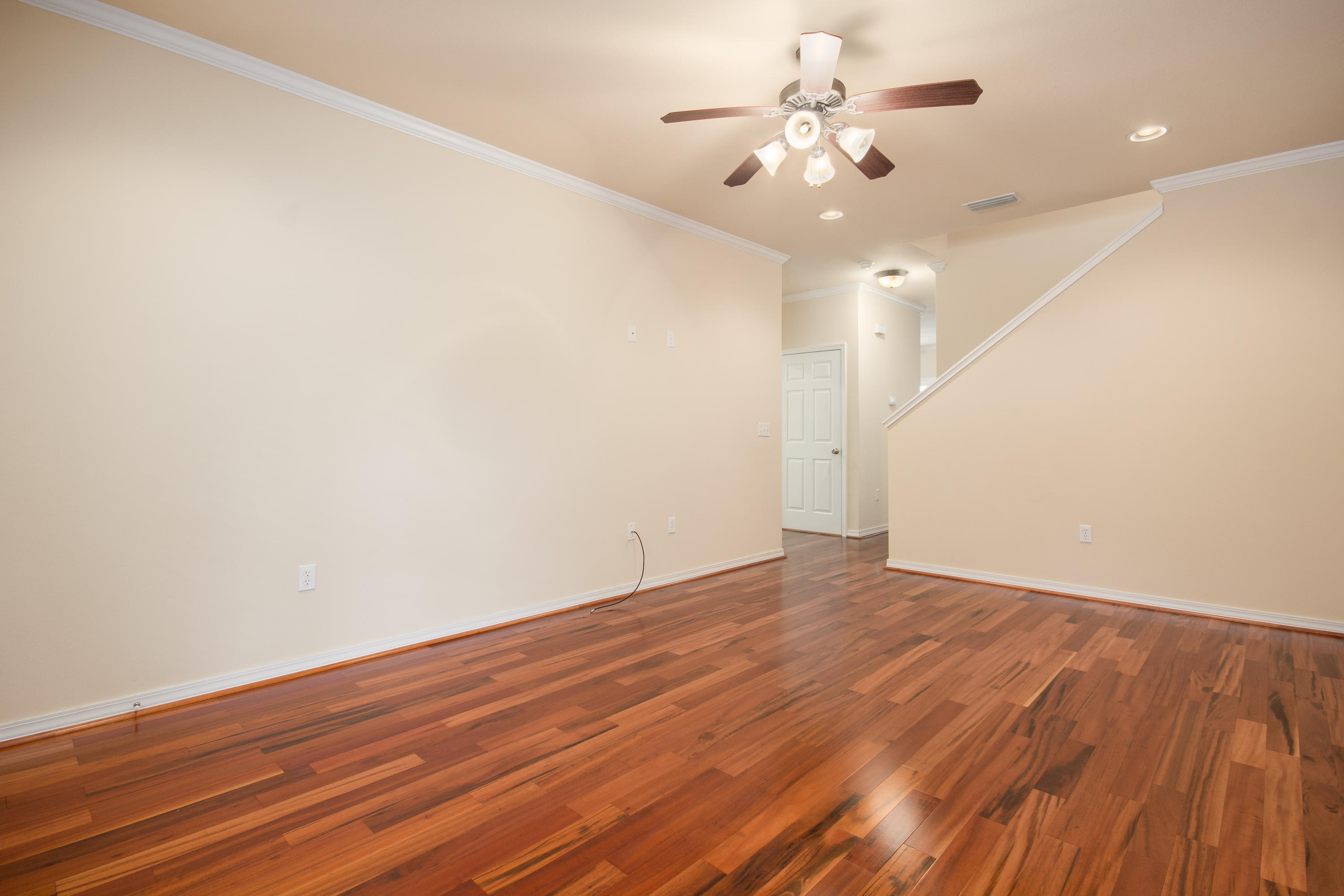 MERIDIAN SQUARE T/H - Residential