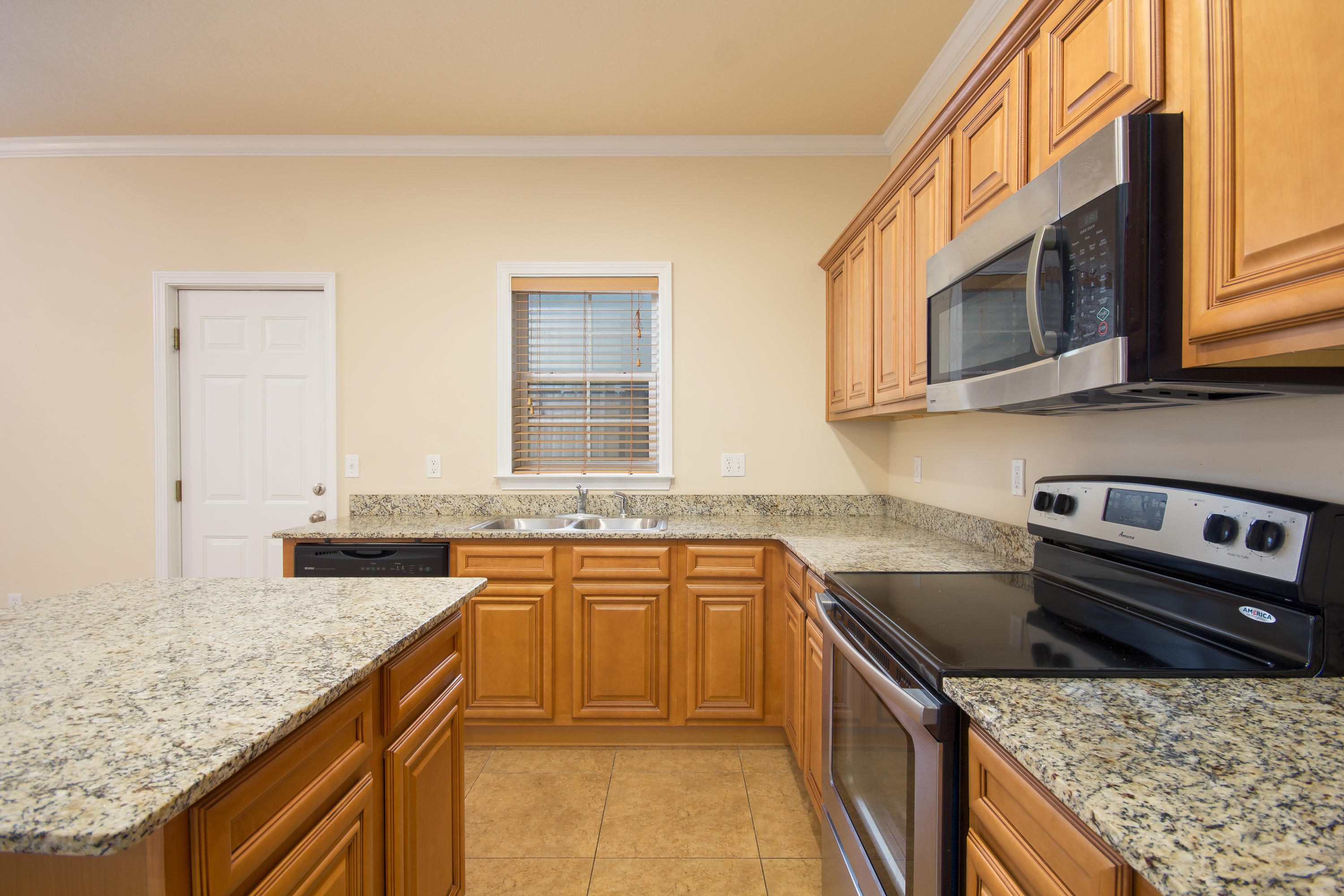 MERIDIAN SQUARE T/H - Residential