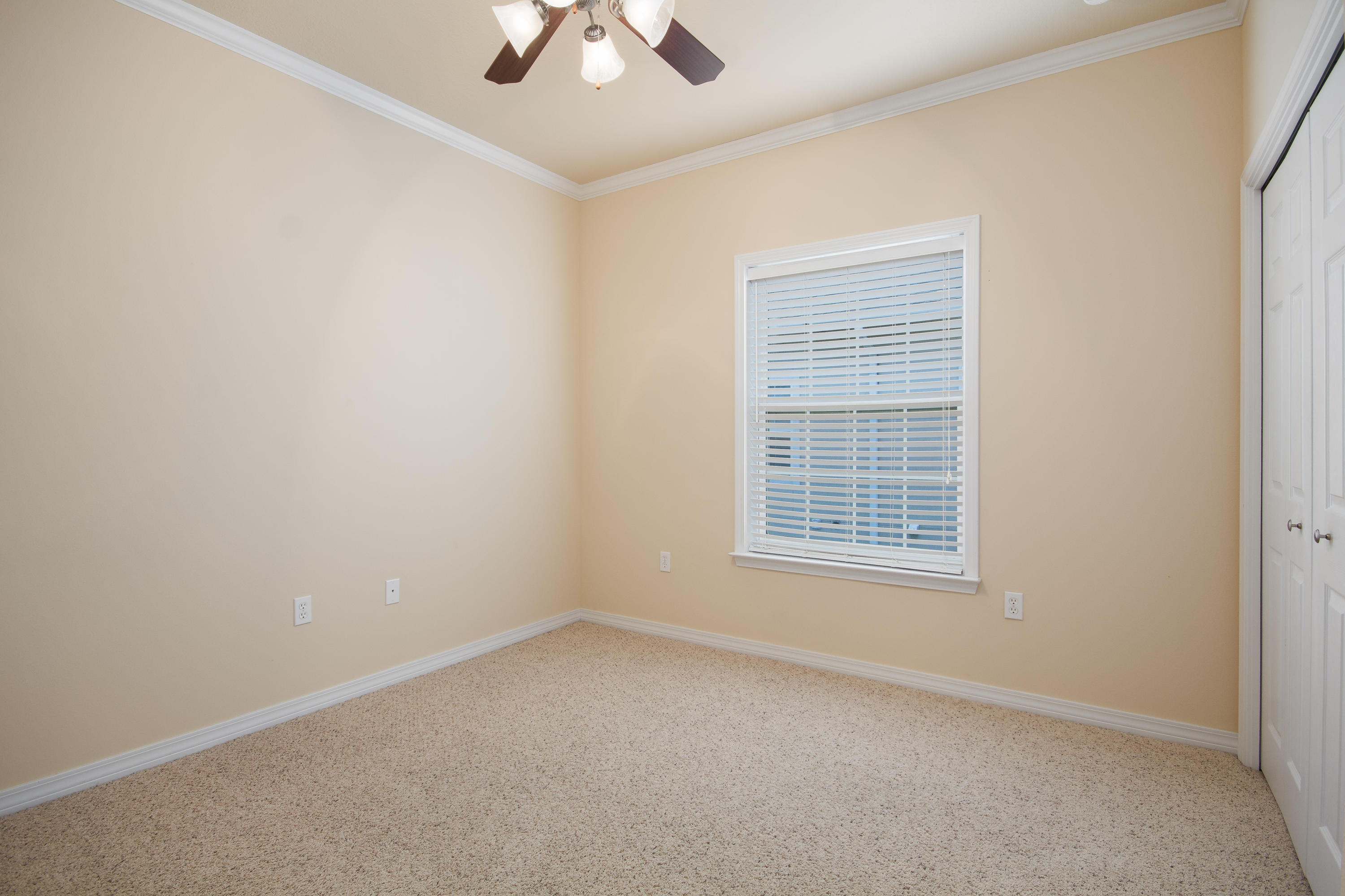 MERIDIAN SQUARE T/H - Residential