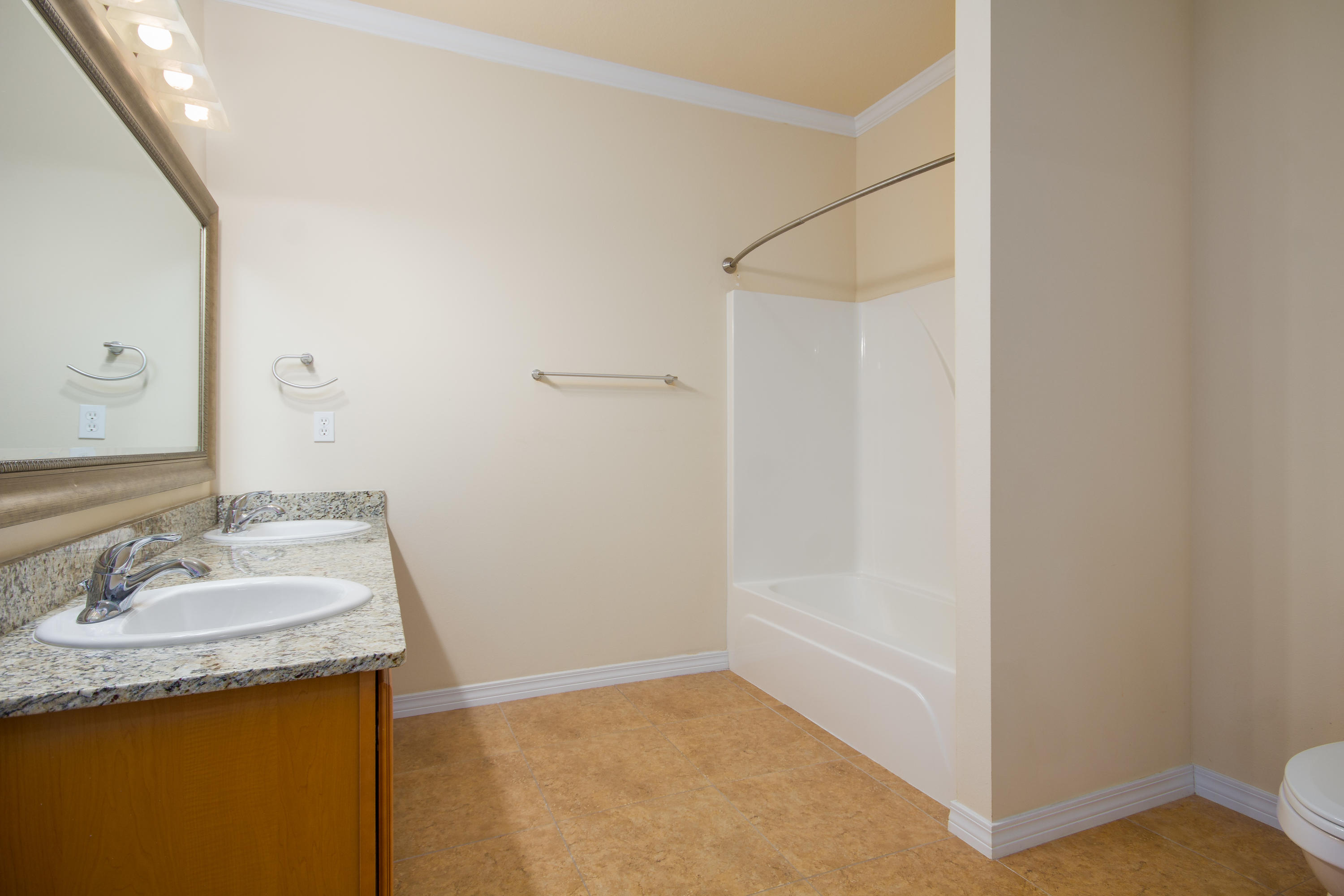 MERIDIAN SQUARE T/H - Residential