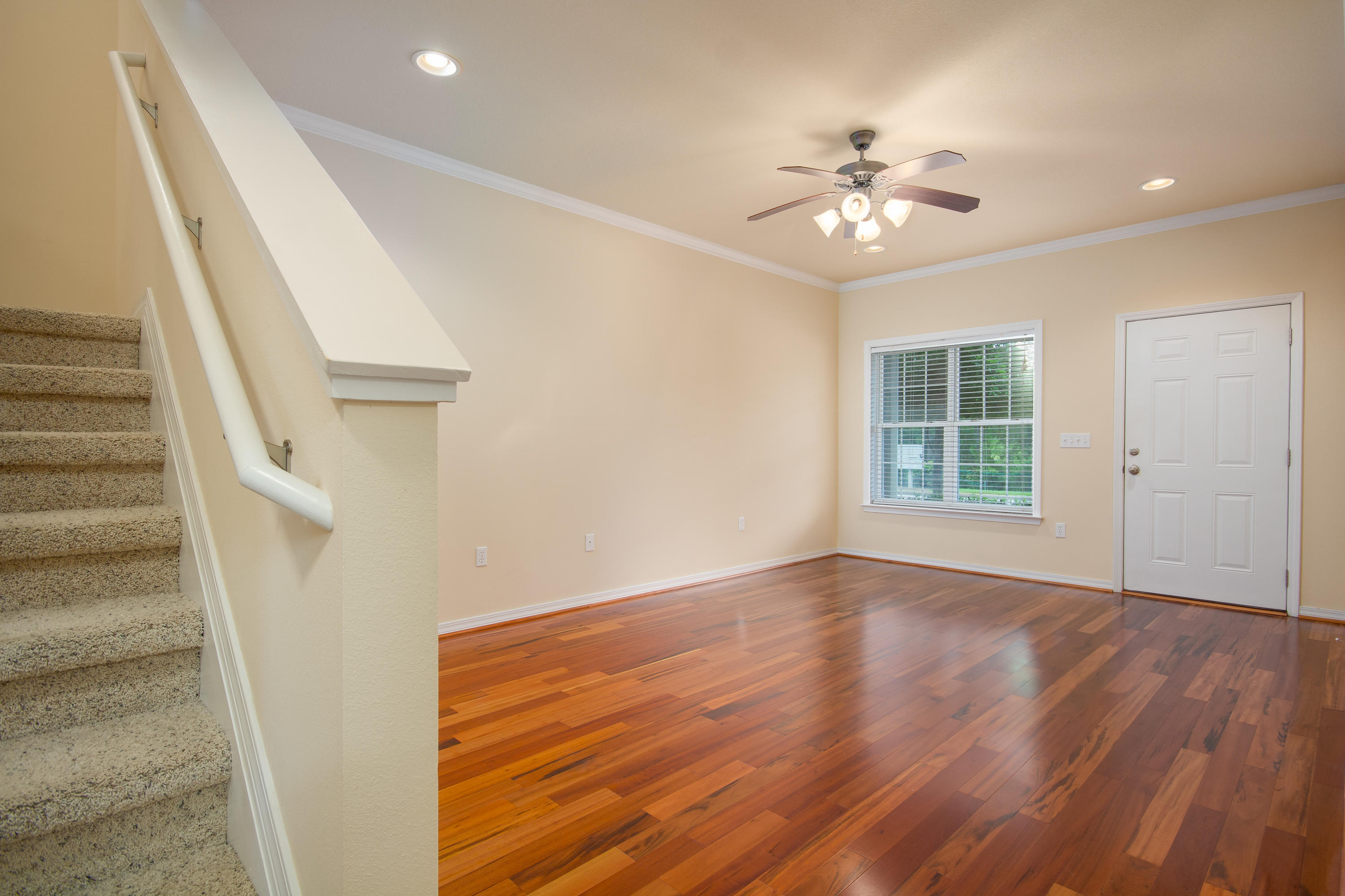 MERIDIAN SQUARE T/H - Residential