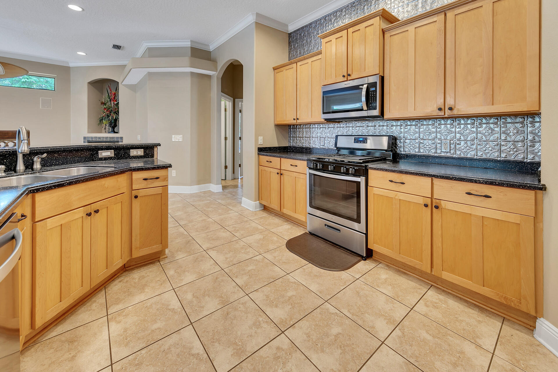 CHARDONNAY ESTATES - Residential