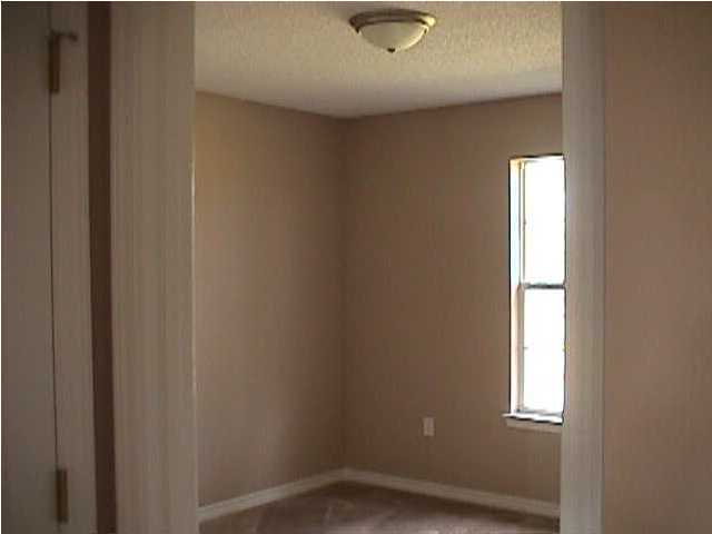 AUBURN ACRES - Residential Lease