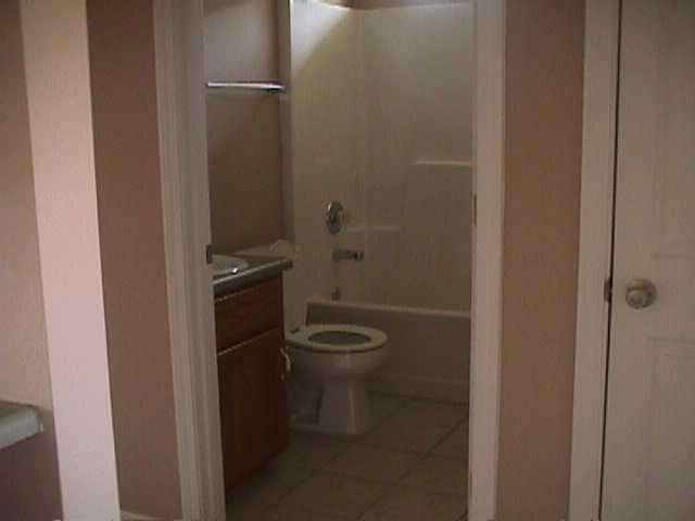 AUBURN ACRES - Residential Lease