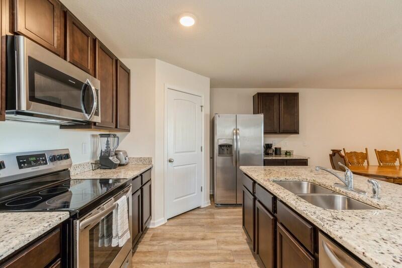 REDSTONE COMMONS - Residential