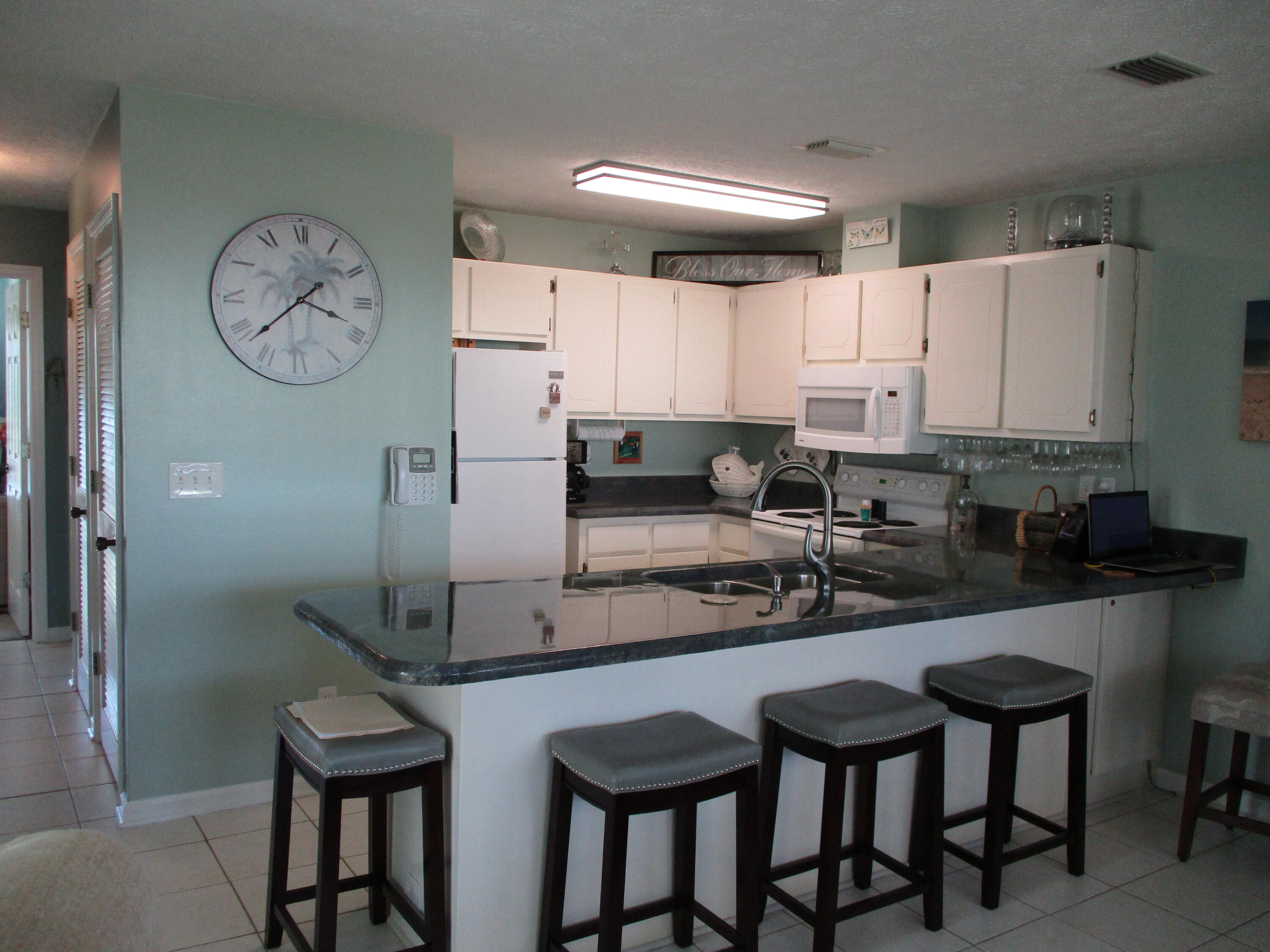 PEACHTREE PLACE 1 CONDO - Residential