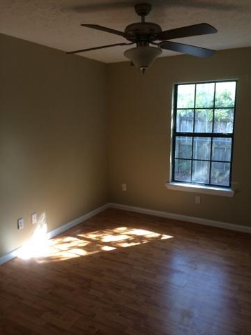 CHATEAU PRES DE LA MER - Residential Lease