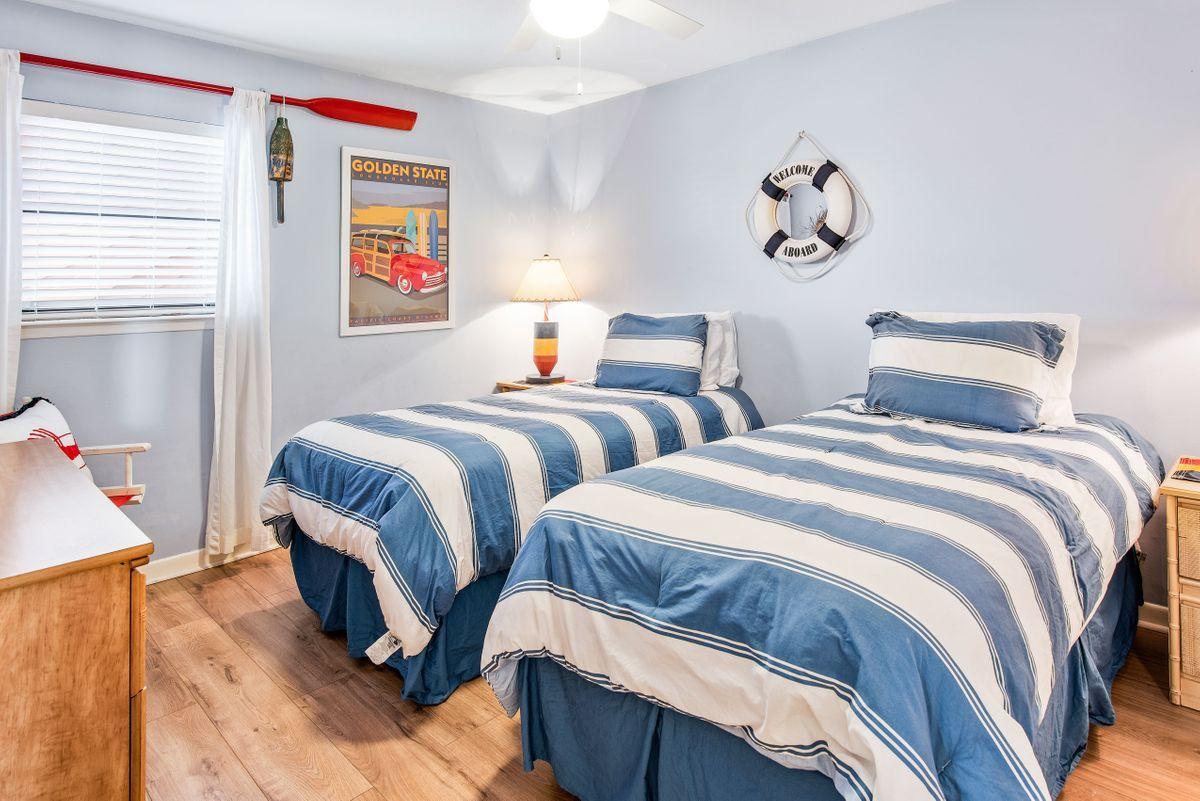 TRADEWIND CONDOS - Residential