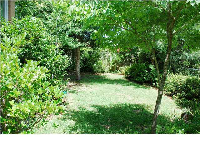 WOODLAND SHORES - Residential