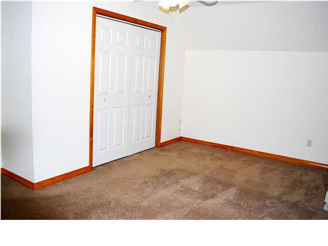 WOODLAND SHORES - Residential