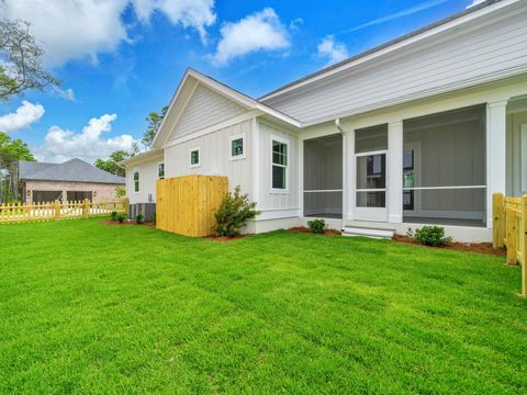 A home in Niceville