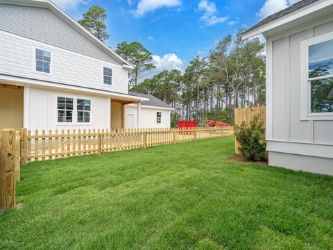 A home in Niceville