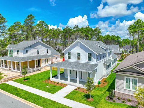 A home in Niceville