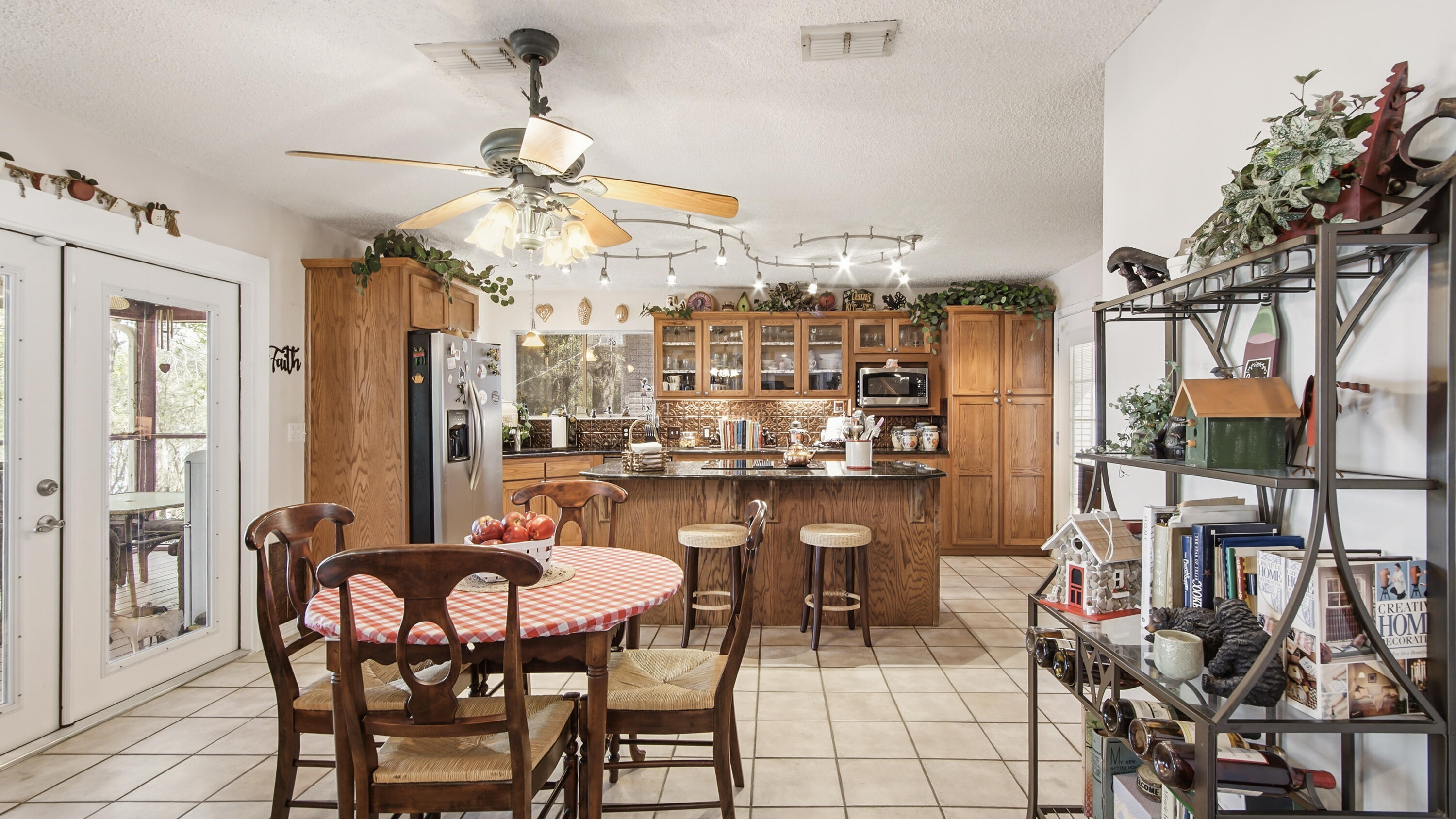 SPRING LAKE ESTATES - Residential