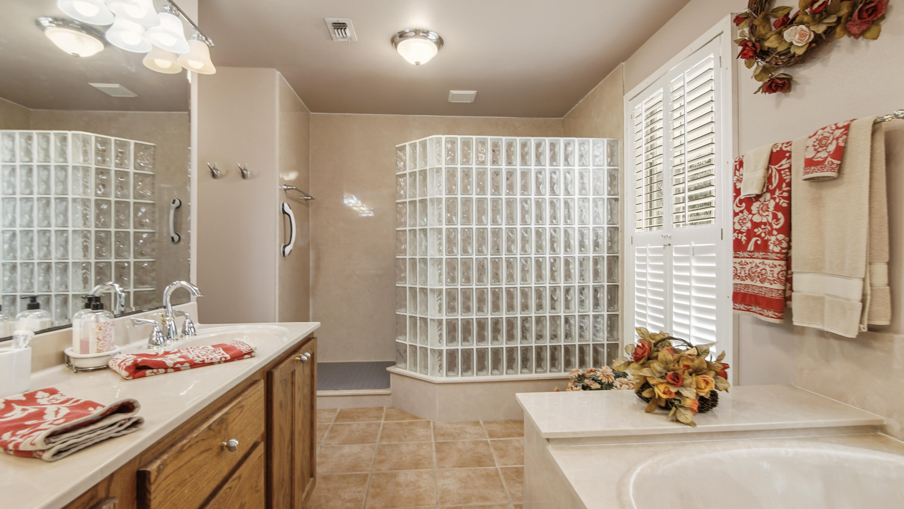 SPRING LAKE ESTATES - Residential