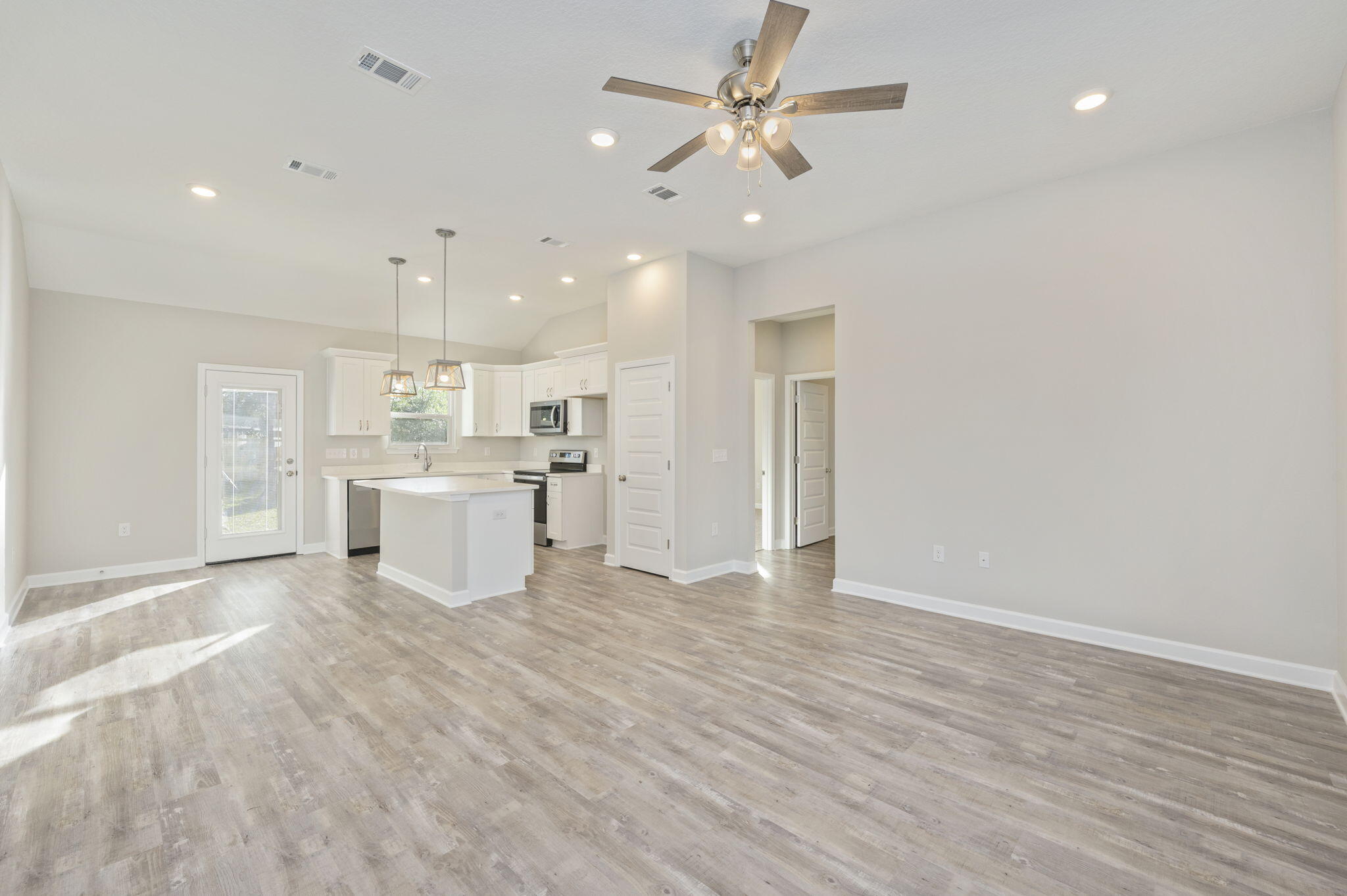 QUIET OAKS S/D - Residential