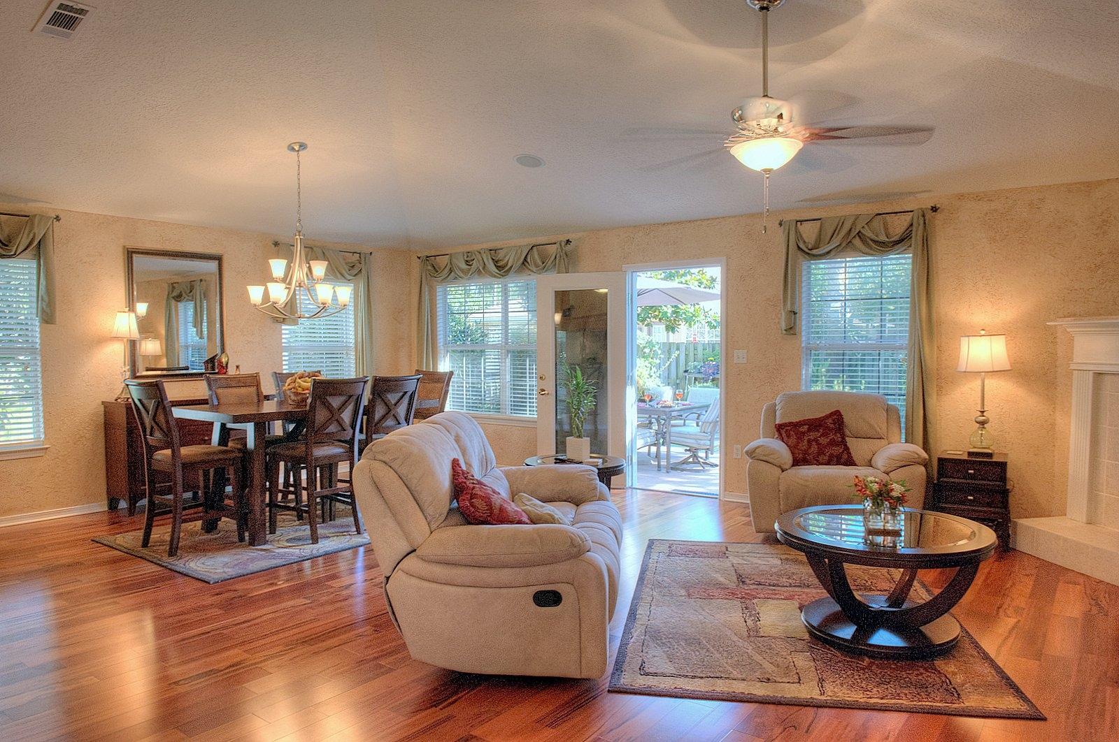 EMERALD LAKES PH 1 - Residential