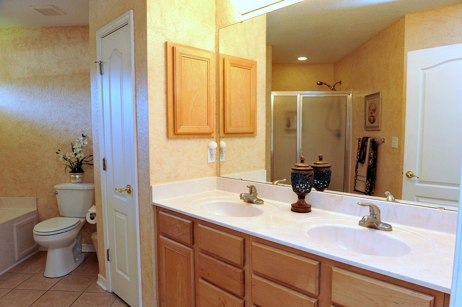 EMERALD LAKES PH 1 - Residential