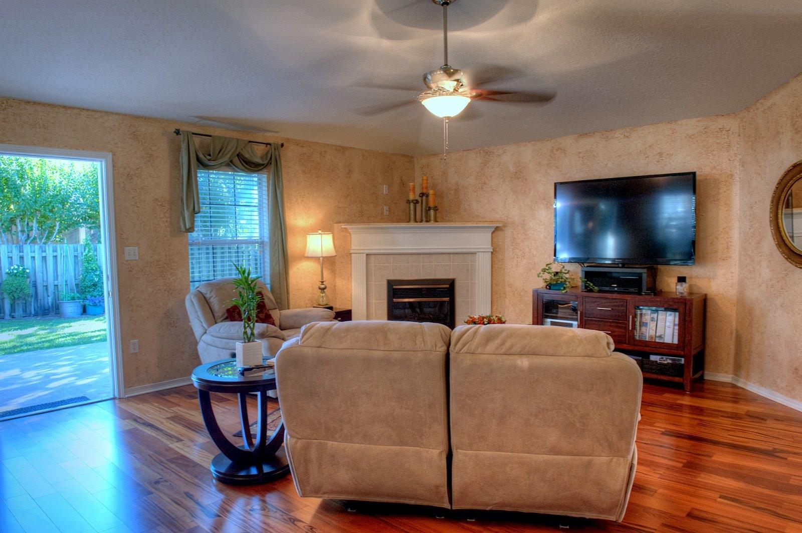 EMERALD LAKES PH 1 - Residential