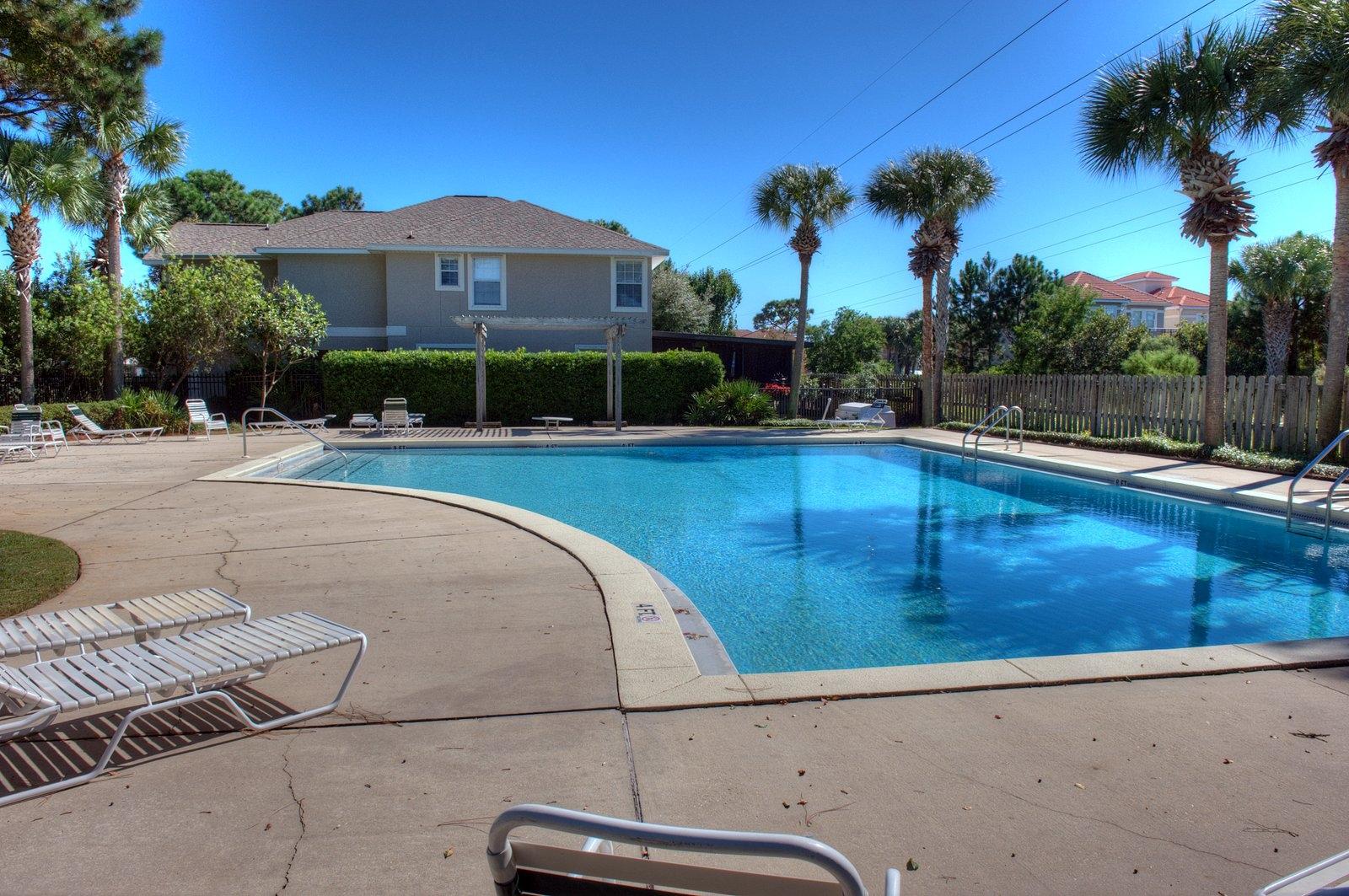 EMERALD LAKES PH 1 - Residential