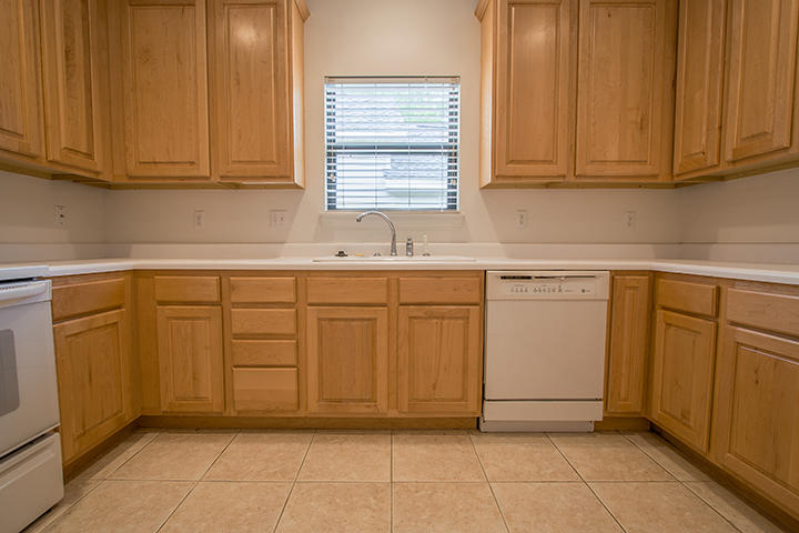 DEERWOOD, DEERWOOD DR. - Residential