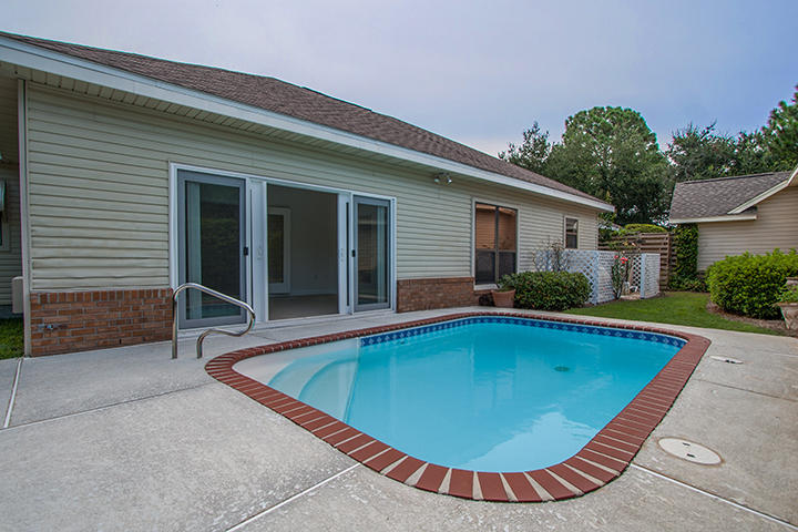 DEERWOOD, DEERWOOD DR. - Residential