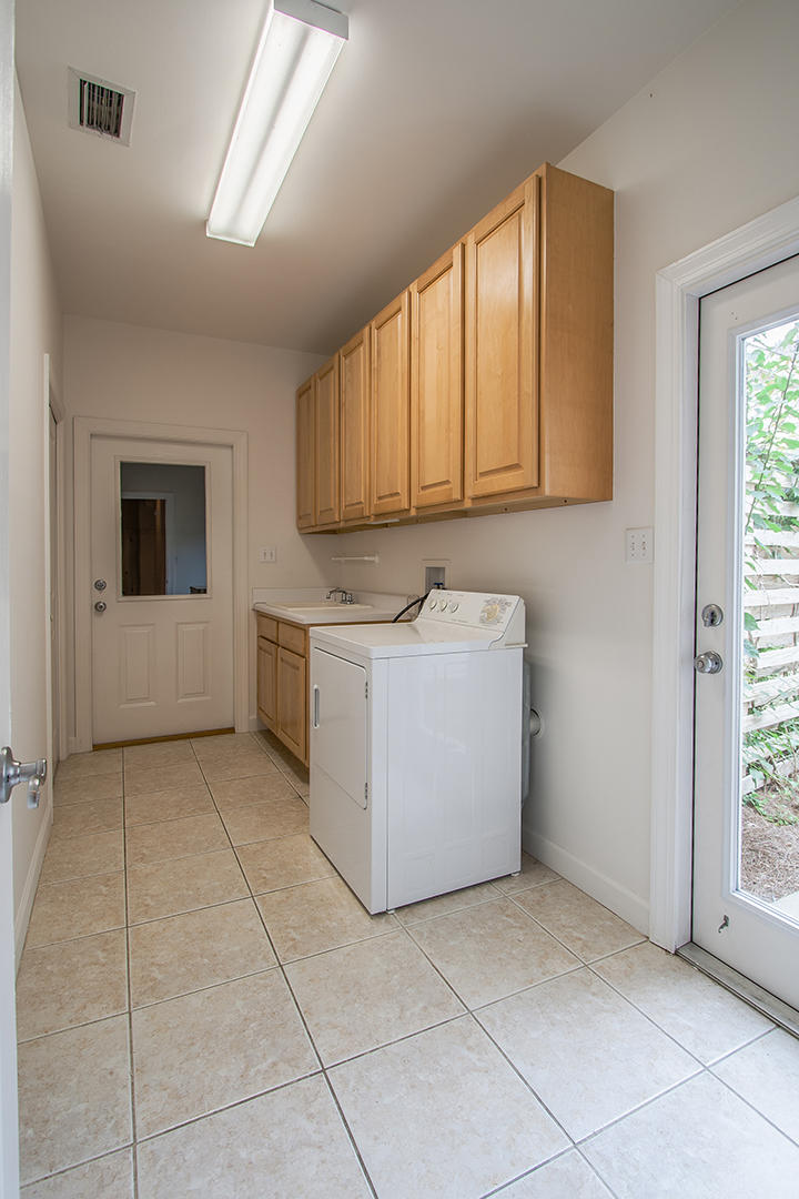 DEERWOOD, DEERWOOD DR. - Residential