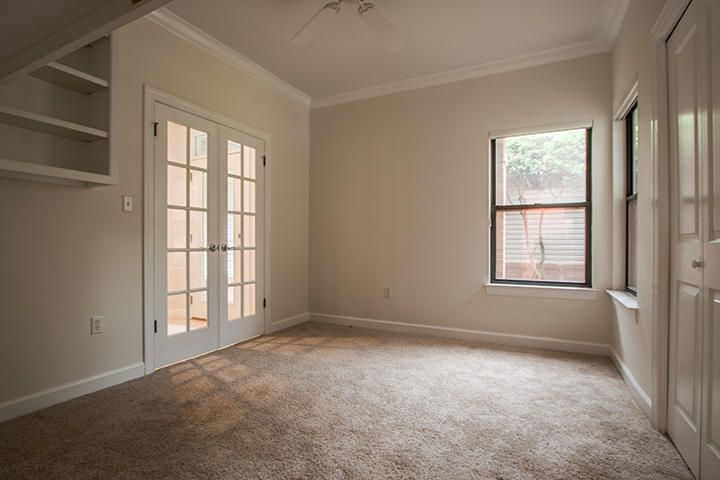 DEERWOOD, DEERWOOD DR. - Residential