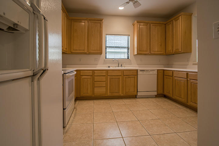 DEERWOOD, DEERWOOD DR. - Residential