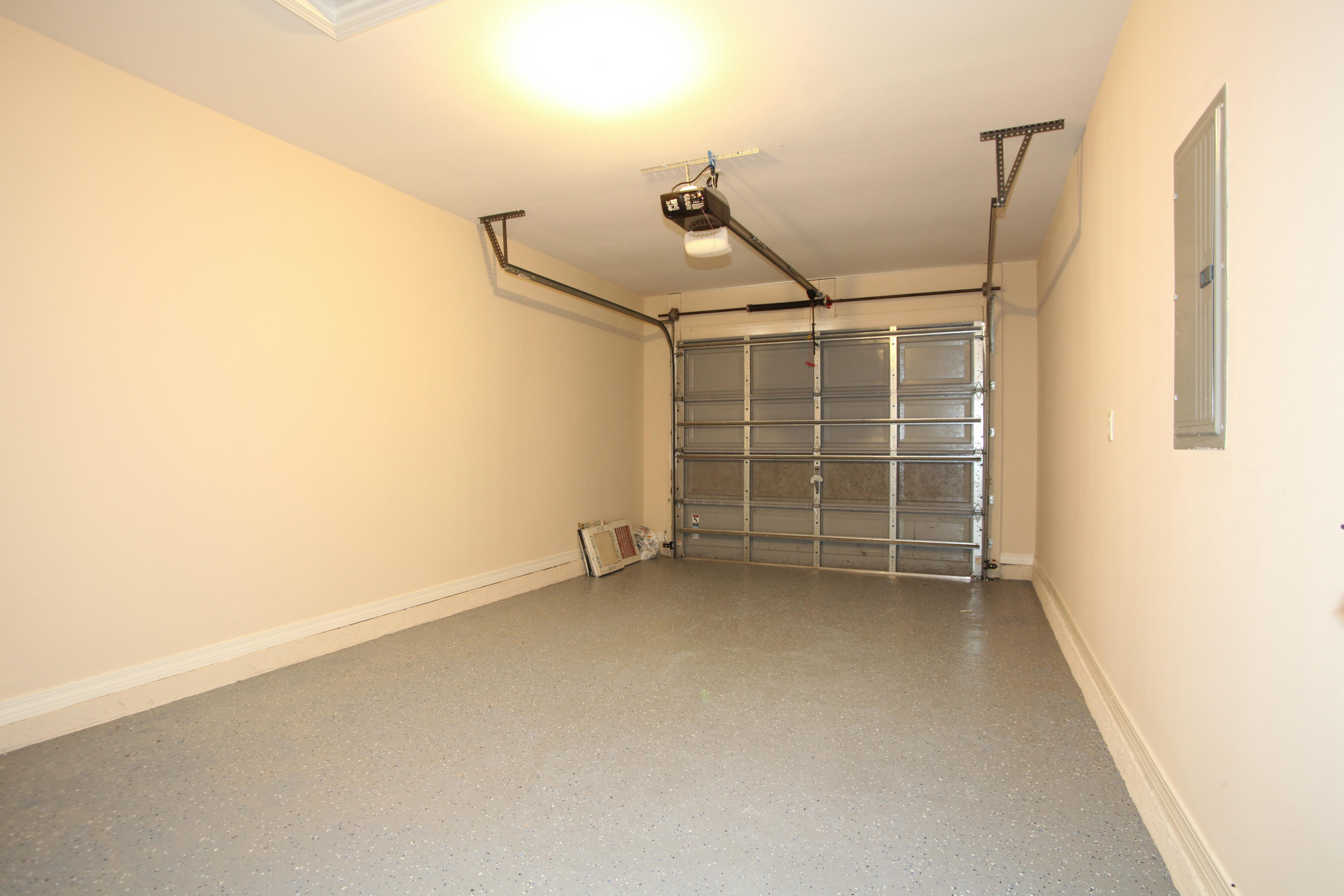 SHADOW LAKES - Residential