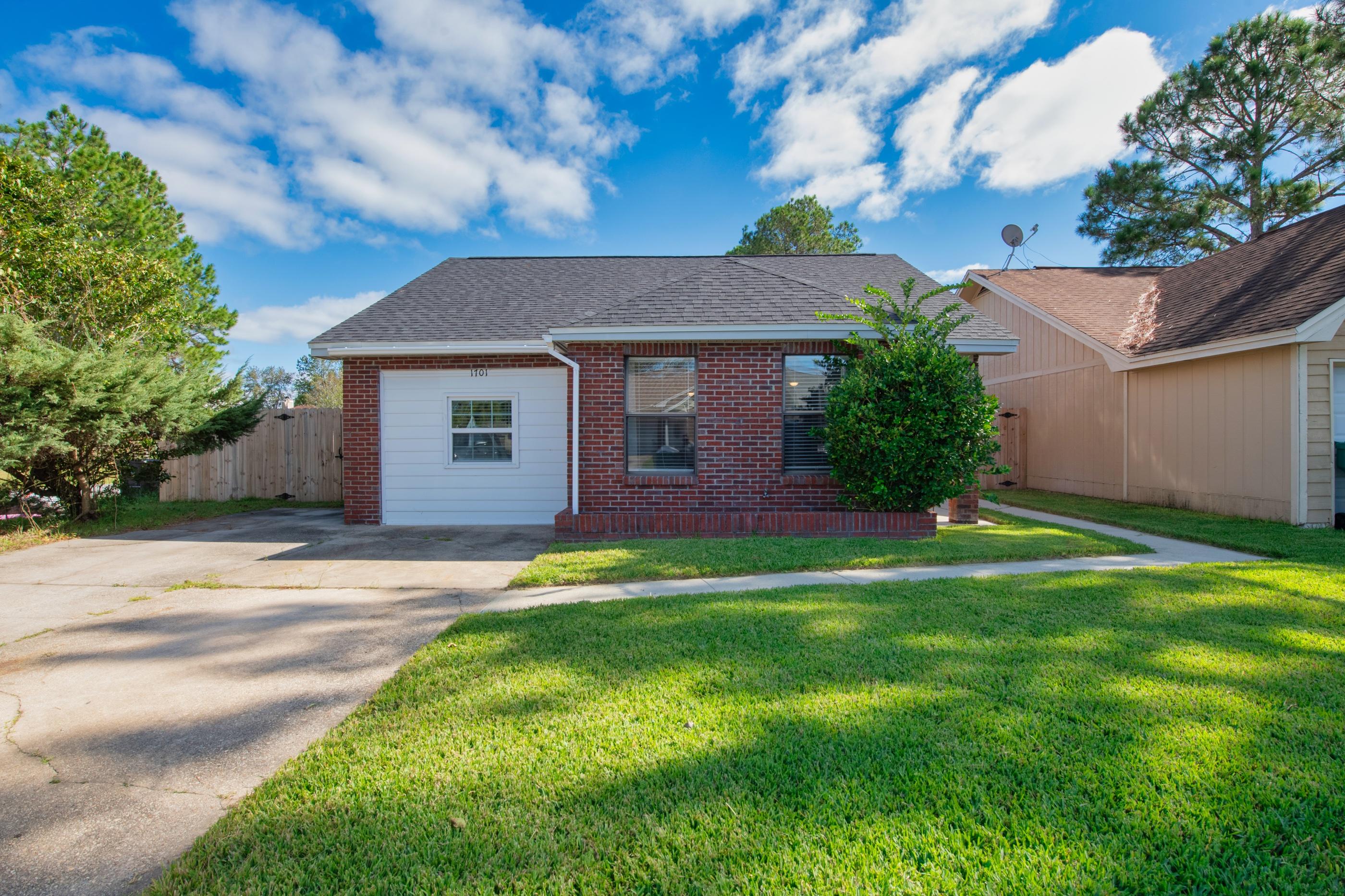 HIDDEN TRAILS PH 1 - Residential