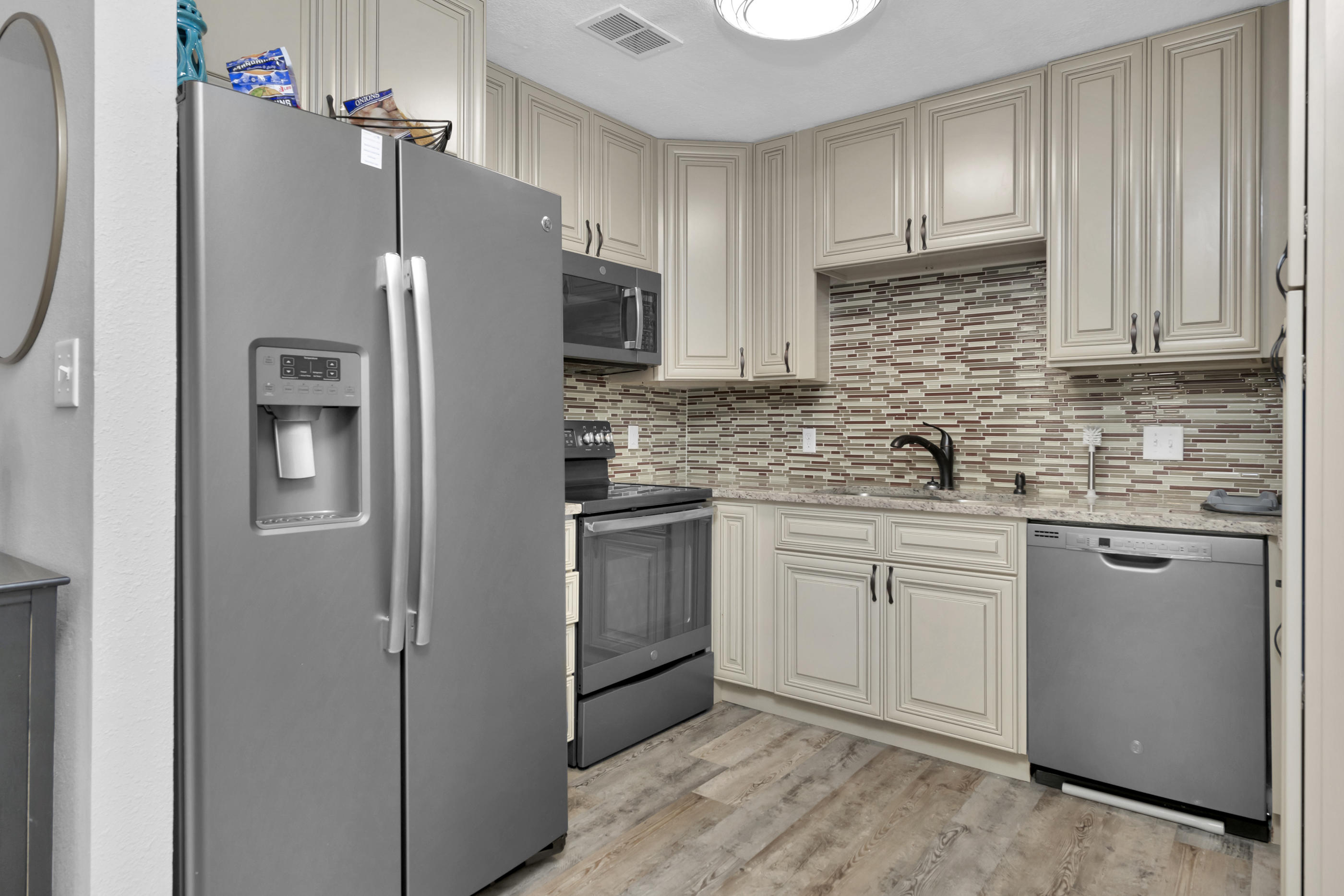 HIDDEN TRAILS PH 1 - Residential