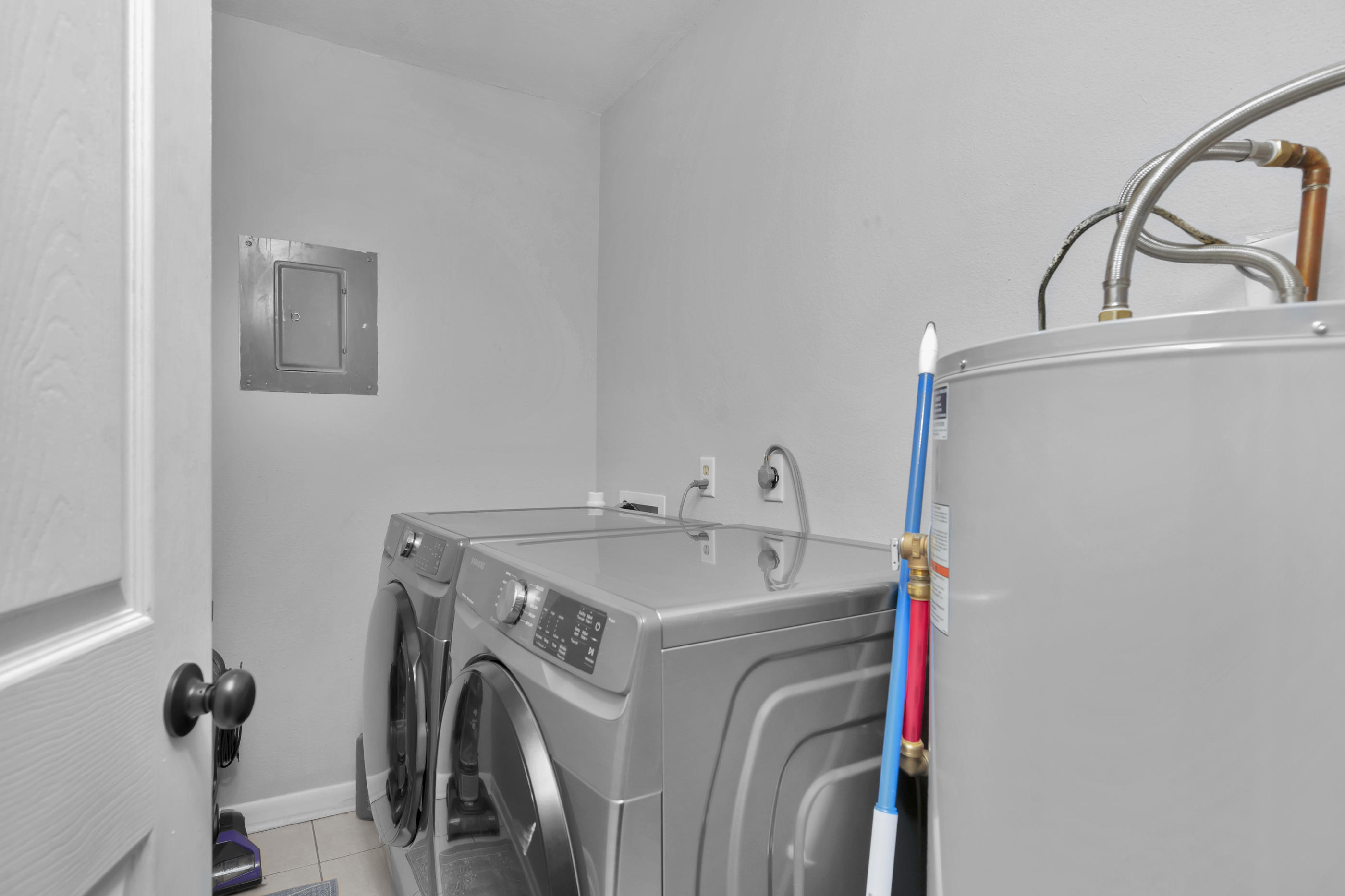 HIDDEN TRAILS PH 1 - Residential