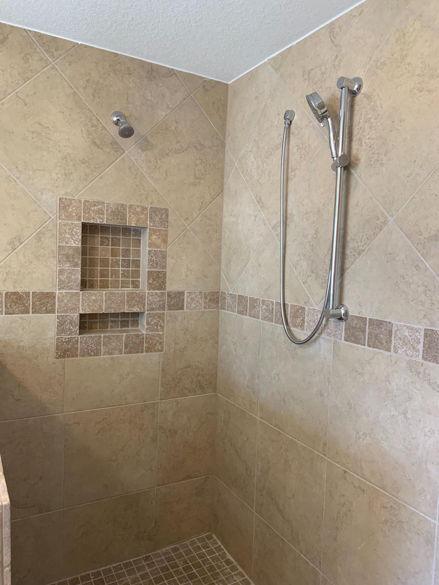 NAVARRE SECOND ADDITION - Residential