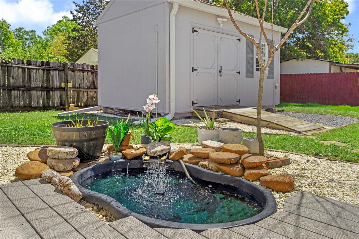 CRESCENT LAKE - Residential