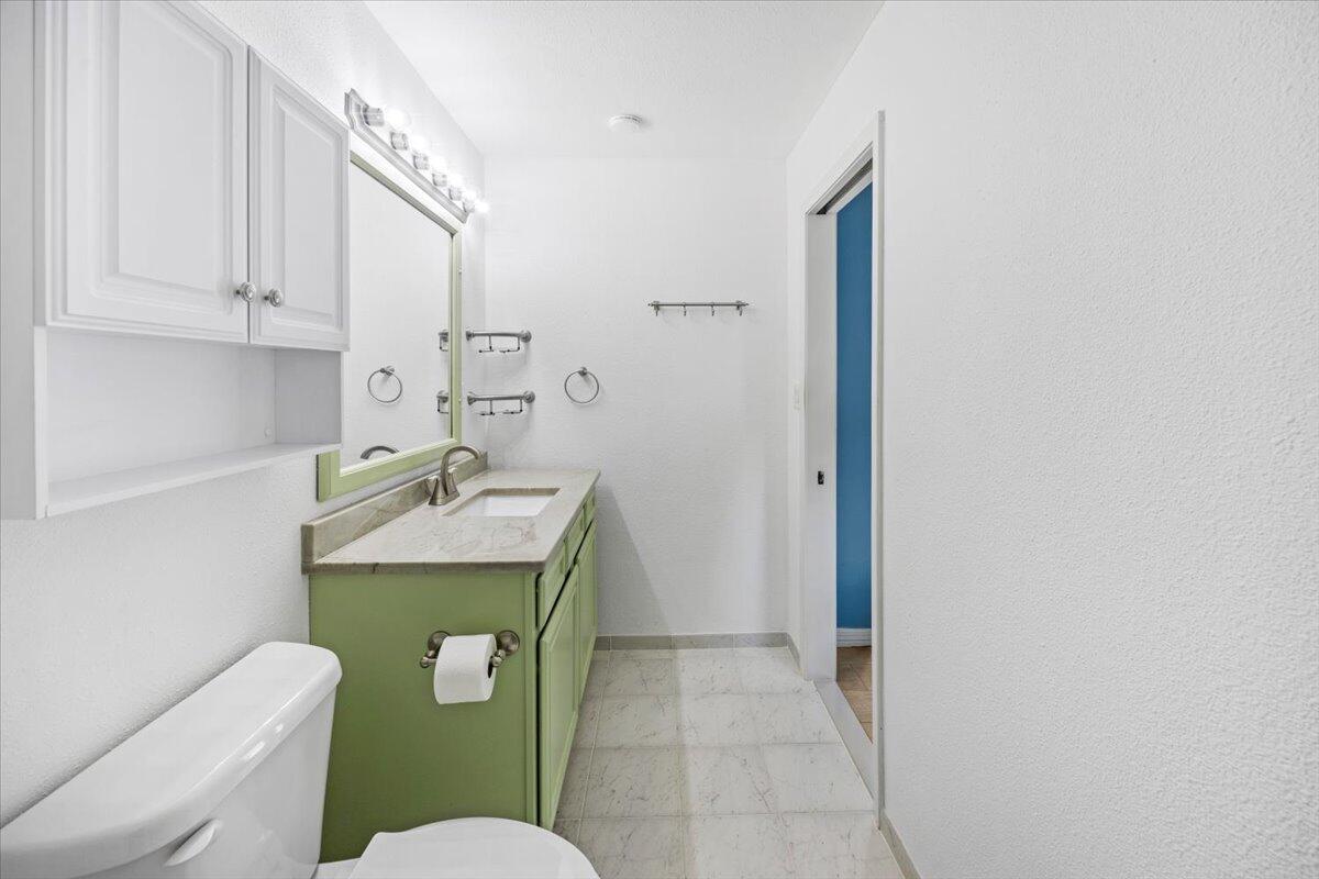 CRESCENT LAKE - Residential